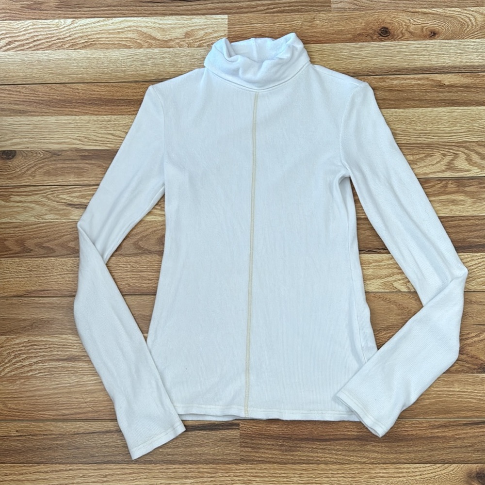 Women top bundle - Picture 7 of 9